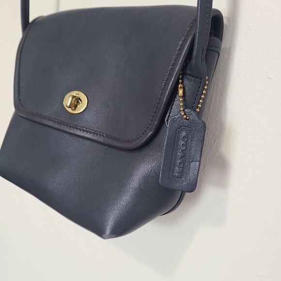 Vintage Coach Quincy Crossbody Shoulder Bag Purse Turnlock Black 9919 - Picture 4 of 8